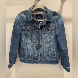 Girls Gap Kids Denim Jacket Size: Small